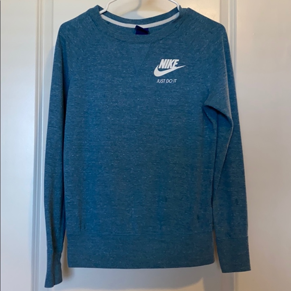 Nike lightweight pullover